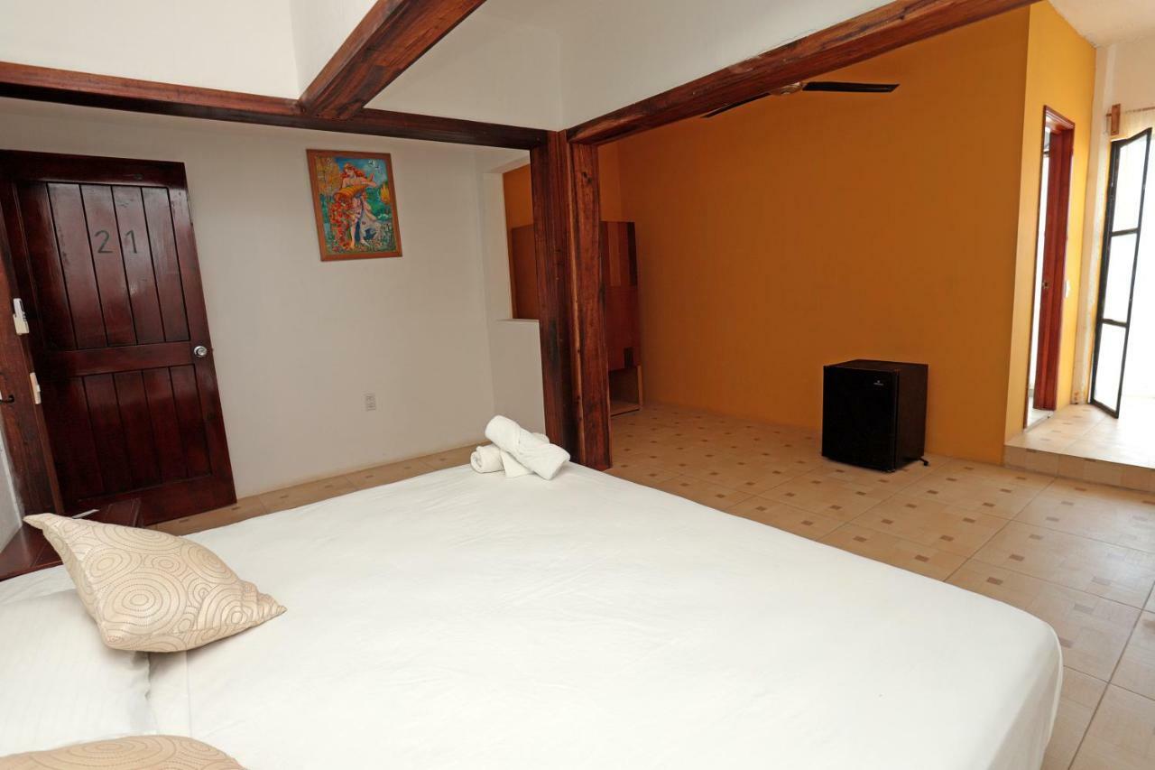Hotel Neptuno Zipolite Bagian luar foto